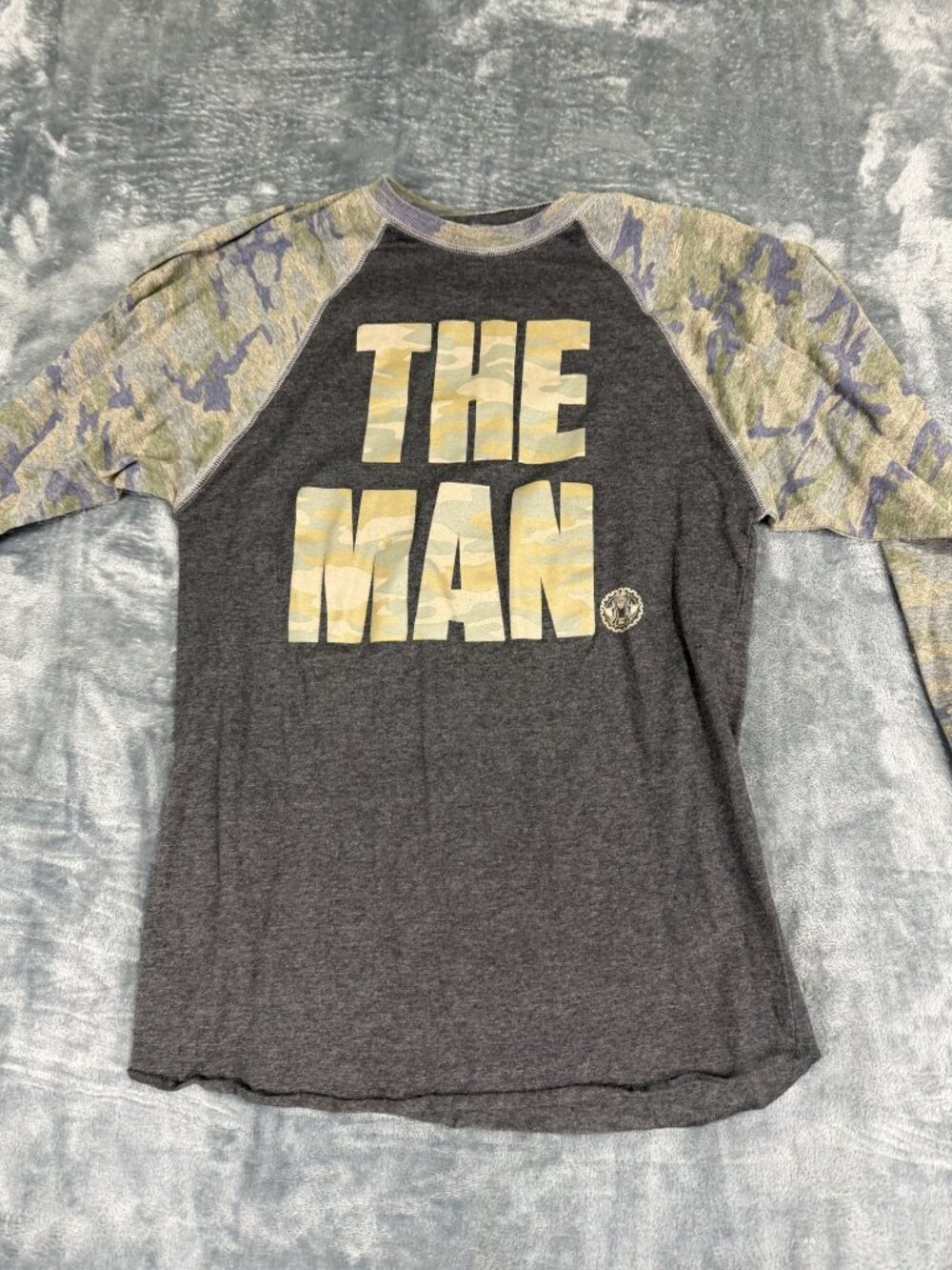 WWE The Man Becky Lynch Mens Gray Camo Long Sleeve Raglan Shirt Size S
